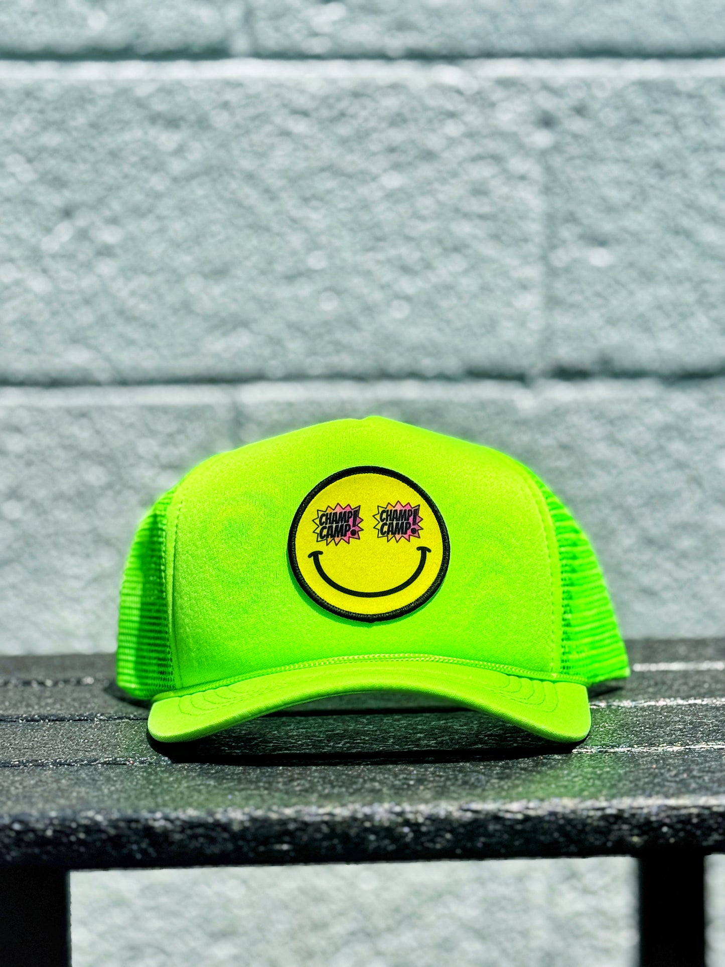 Champ Camp Adults SMILEY Trucker | Neon Green