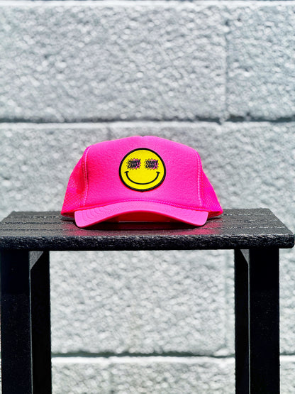 Champ Camp Adults SMILEY Trucker | Neon Pink